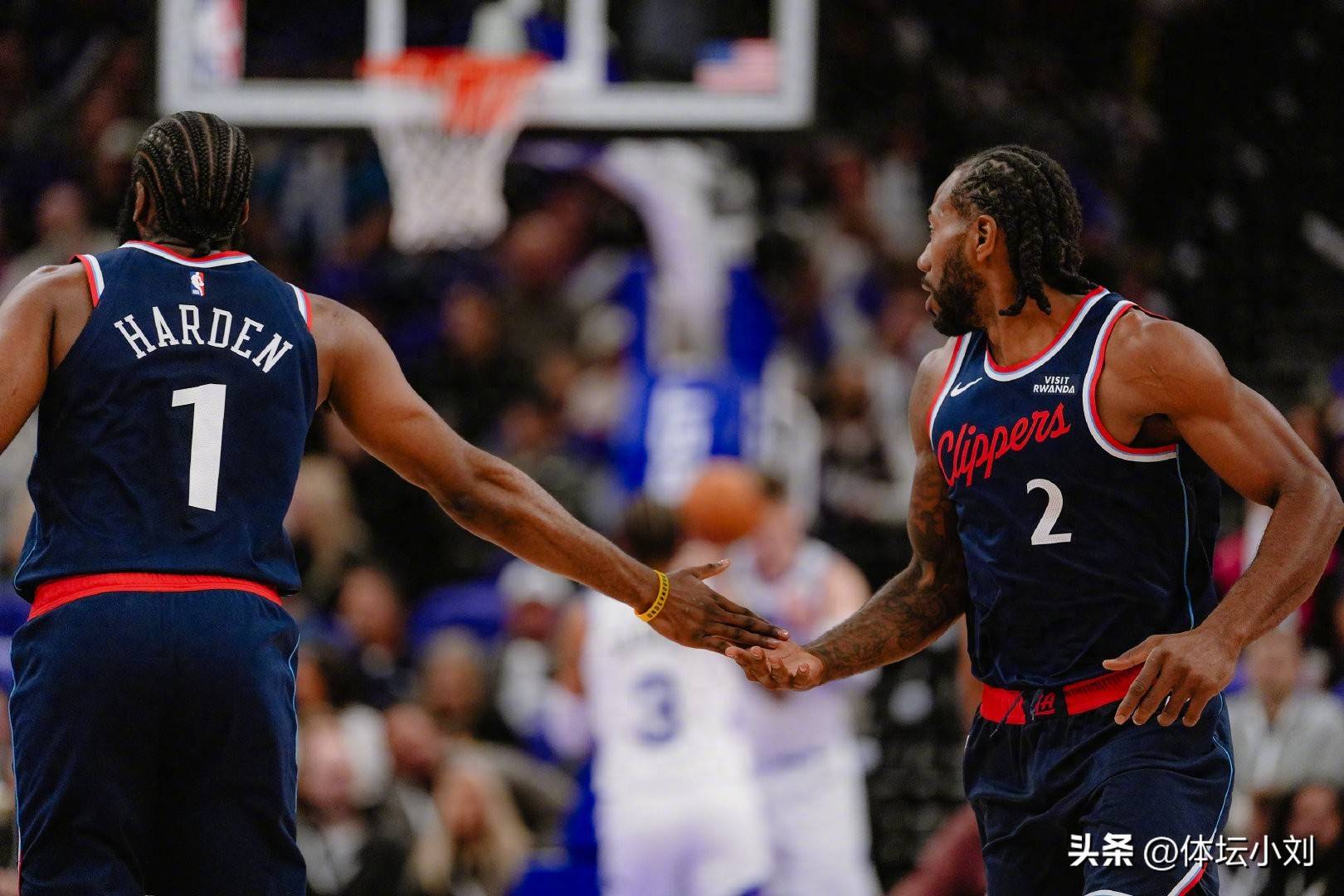 快船NBA战胜火箭,莱昂纳德稳定输出(莱昂纳德在快船打什么位置) 快船NBA战胜火箭,莱昂纳德稳定输出(莱昂纳德在快船打什么位置)